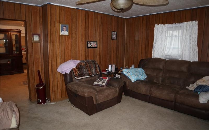 24 Glad St, Daisytown, 15427, 6 Bedroom Bedrooms, 9 Room Rooms,2 BathroomBathrooms,Residential,For Sale,Glad St,1775041