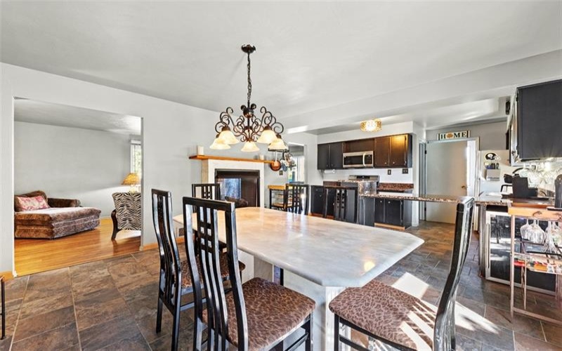 910 White Drive, Donora, 15033, 4 Bedroom Bedrooms, 12 Room Rooms,3 BathroomBathrooms,Residential,For Sale,White Drive,1775080