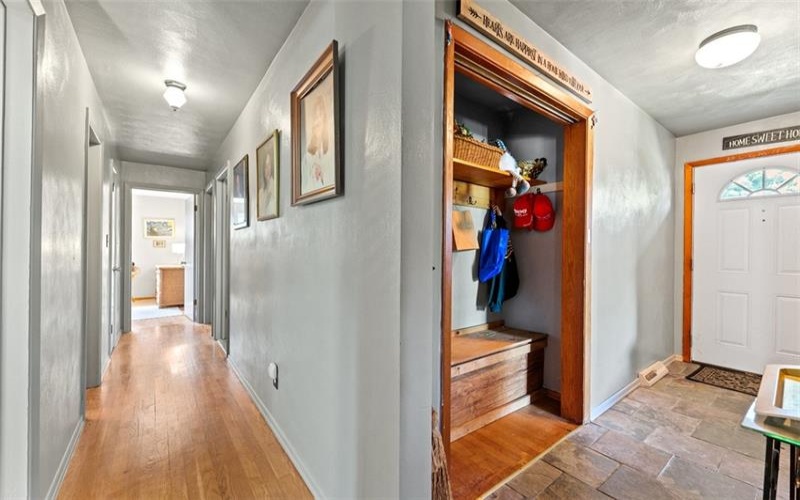 910 White Drive, Donora, 15033, 4 Bedroom Bedrooms, 12 Room Rooms,3 BathroomBathrooms,Residential,For Sale,White Drive,1775080