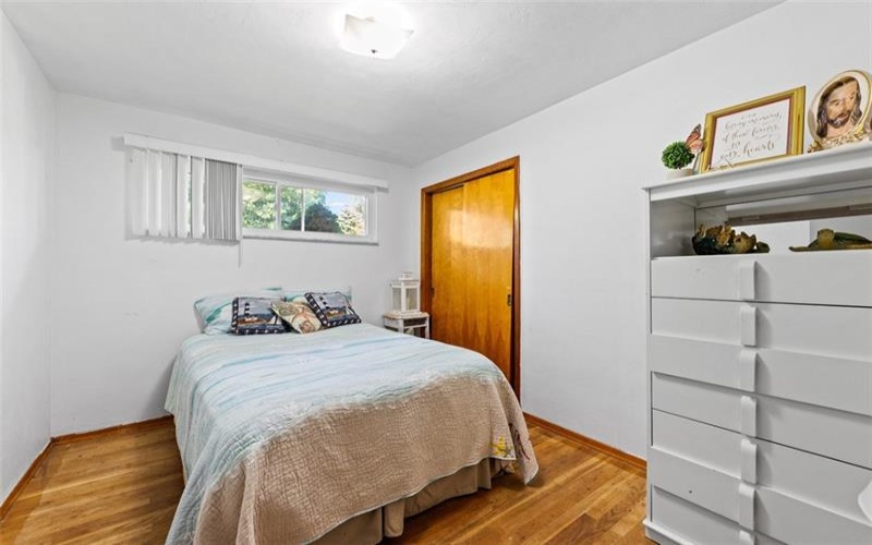 910 White Drive, Donora, 15033, 4 Bedroom Bedrooms, 12 Room Rooms,3 BathroomBathrooms,Residential,For Sale,White Drive,1775080