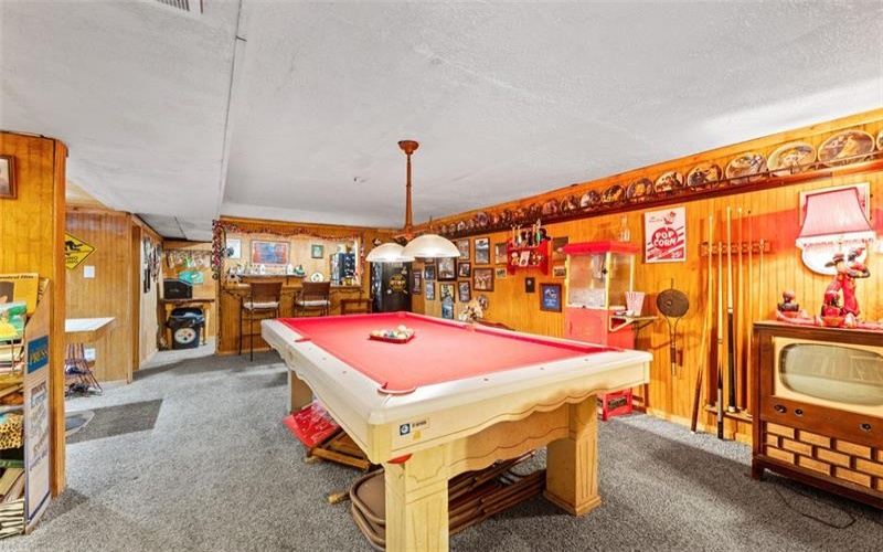 910 White Drive, Donora, 15033, 4 Bedroom Bedrooms, 12 Room Rooms,3 BathroomBathrooms,Residential,For Sale,White Drive,1775080