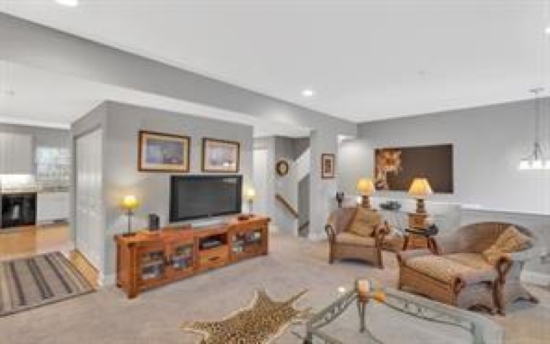 590 Chesnic Drive, Canonsburg, 15317, 3 Bedroom Bedrooms, 7 Room Rooms,2.1 BathroomBathrooms,Residential,For Sale,Chesnic Drive,1775083