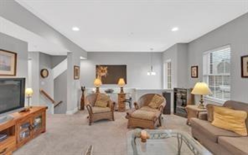 590 Chesnic Drive, Canonsburg, 15317, 3 Bedroom Bedrooms, 7 Room Rooms,2.1 BathroomBathrooms,Residential,For Sale,Chesnic Drive,1775083