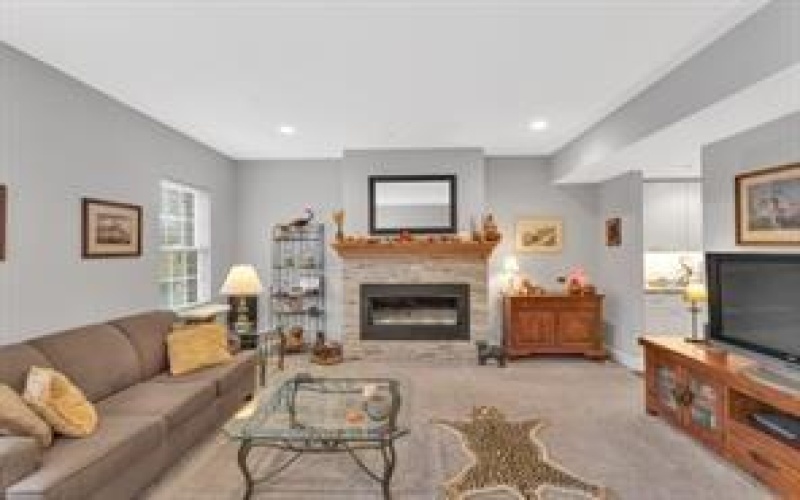 590 Chesnic Drive, Canonsburg, 15317, 3 Bedroom Bedrooms, 7 Room Rooms,2.1 BathroomBathrooms,Residential,For Sale,Chesnic Drive,1775083