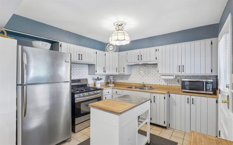217 Nebraska DRIVE, Lower Burrell, 15068, 3 Bedroom Bedrooms, 2 Room Rooms,1.1 BathroomBathrooms,Residential,For Sale,Nebraska,1775110