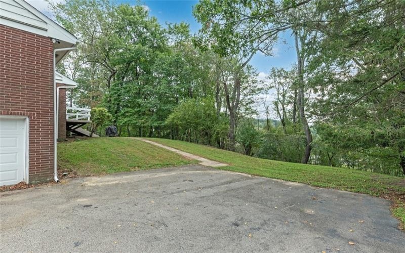 4940 Northlawn Circle, Murrysville, 15668, 5 Bedroom Bedrooms, 12 Room Rooms,3 BathroomBathrooms,Residential,For Sale,Northlawn Circle,1775112