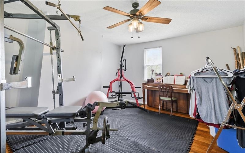 410 Walnut Hill Road, Uniontown, 15401, 2 Bedroom Bedrooms, 5 Room Rooms,1 BathroomBathrooms,Residential,For Sale,Walnut Hill Road,1774701