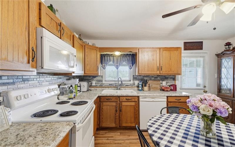 410 Walnut Hill Road, Uniontown, 15401, 2 Bedroom Bedrooms, 5 Room Rooms,1 BathroomBathrooms,Residential,For Sale,Walnut Hill Road,1774701