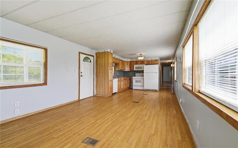 410 Walnut Hill Road, Uniontown, 15401, 2 Bedroom Bedrooms, 5 Room Rooms,1 BathroomBathrooms,Residential,For Sale,Walnut Hill Road,1774701