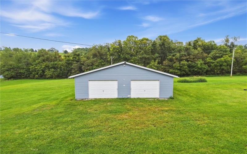 410 Walnut Hill Road, Uniontown, 15401, 2 Bedroom Bedrooms, 5 Room Rooms,1 BathroomBathrooms,Residential,For Sale,Walnut Hill Road,1774701