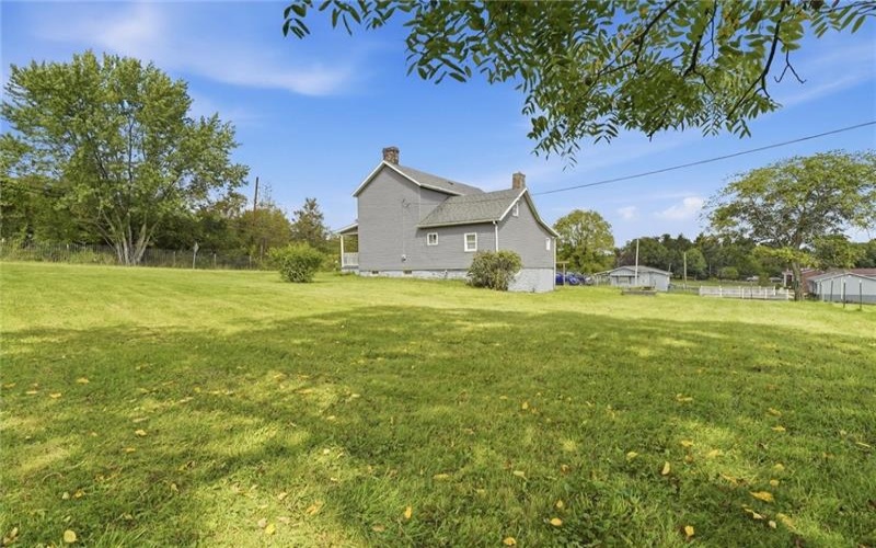 410 Walnut Hill Road, Uniontown, 15401, 2 Bedroom Bedrooms, 5 Room Rooms,1 BathroomBathrooms,Residential,For Sale,Walnut Hill Road,1774701