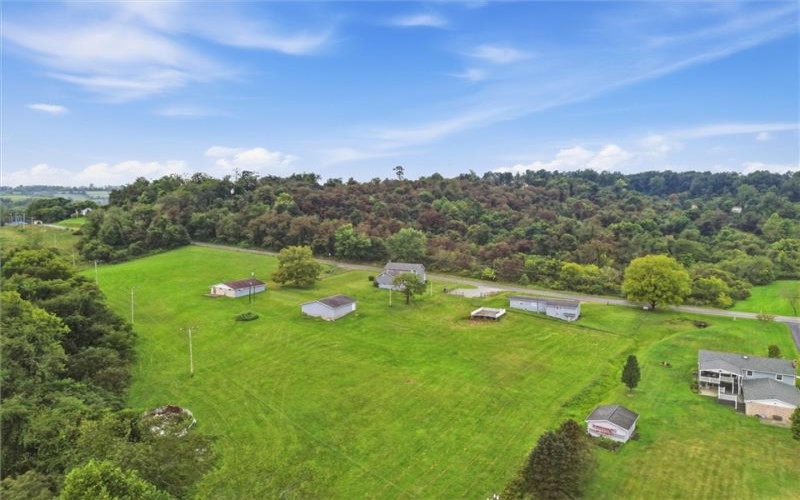 410 Walnut Hill Road, Uniontown, 15401, 2 Bedroom Bedrooms, 5 Room Rooms,1 BathroomBathrooms,Residential,For Sale,Walnut Hill Road,1774701