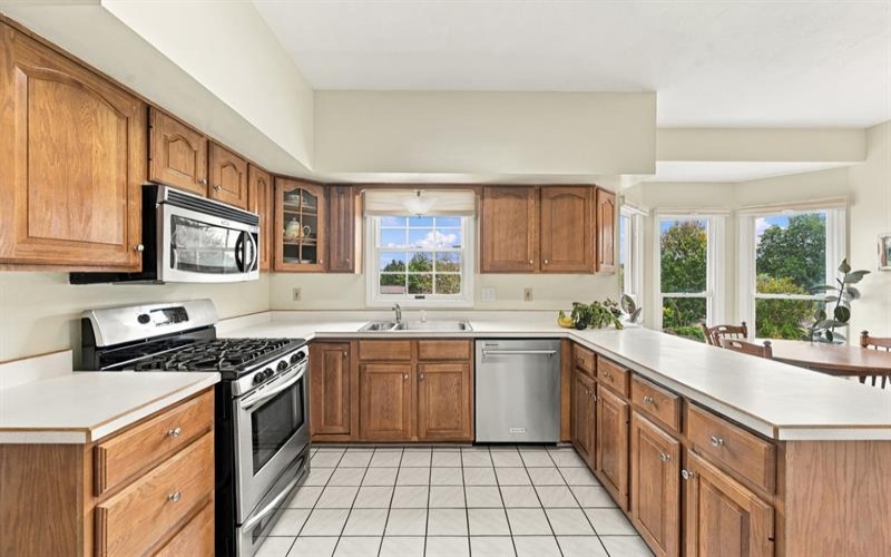 122 Highvue DRIVE, Venetia, 15367, 3 Bedroom Bedrooms, 11 Room Rooms,2.2 BathroomBathrooms,Residential,For Sale,Highvue,1775167