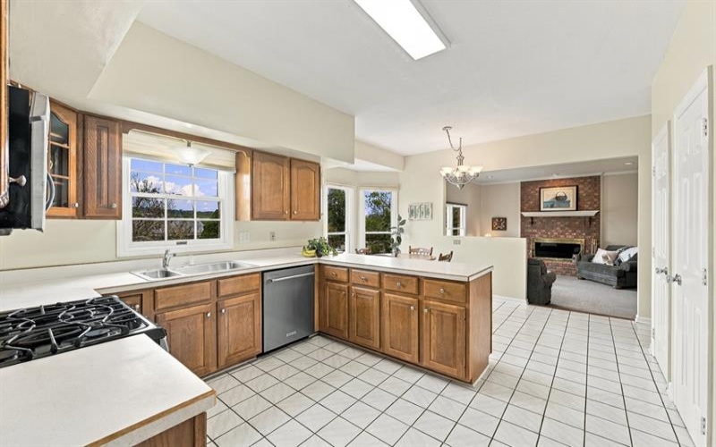 122 Highvue DRIVE, Venetia, 15367, 3 Bedroom Bedrooms, 11 Room Rooms,2.2 BathroomBathrooms,Residential,For Sale,Highvue,1775167