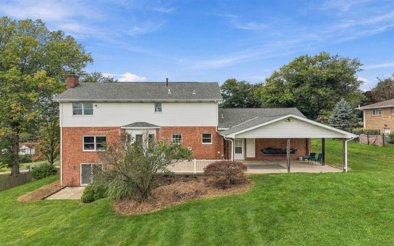 122 Highvue DRIVE, Venetia, 15367, 3 Bedroom Bedrooms, 11 Room Rooms,2.2 BathroomBathrooms,Residential,For Sale,Highvue,1775167