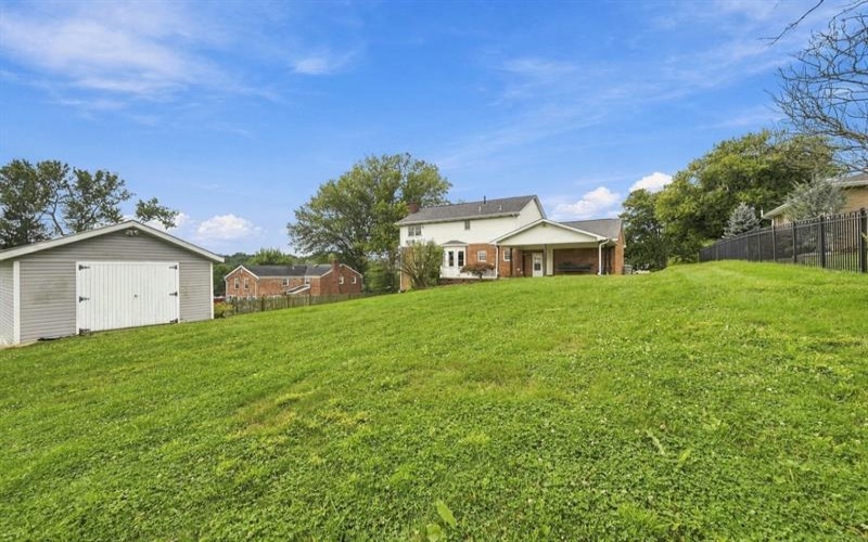 122 Highvue DRIVE, Venetia, 15367, 3 Bedroom Bedrooms, 11 Room Rooms,2.2 BathroomBathrooms,Residential,For Sale,Highvue,1775167