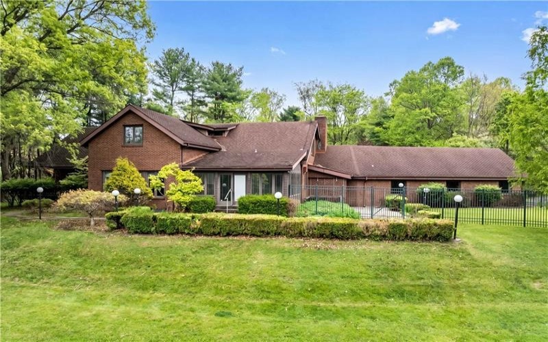 4437 twin oaks, Murrysville, 15668, 5 Bedroom Bedrooms, ,3 BathroomBathrooms,Residential,For Sale,twin oaks,1751158
