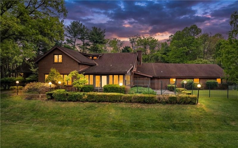 4437 twin oaks, Murrysville, 15668, 5 Bedroom Bedrooms, ,3 BathroomBathrooms,Residential,For Sale,twin oaks,1751158