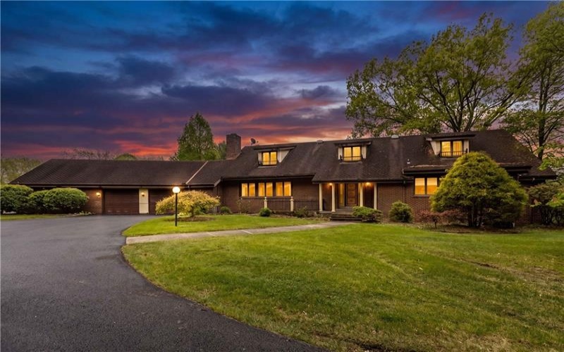 4437 twin oaks, Murrysville, 15668, 5 Bedroom Bedrooms, ,3 BathroomBathrooms,Residential,For Sale,twin oaks,1751158
