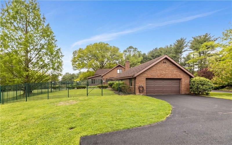 4437 twin oaks, Murrysville, 15668, 5 Bedroom Bedrooms, ,3 BathroomBathrooms,Residential,For Sale,twin oaks,1751158