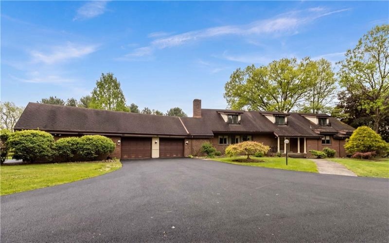 4437 twin oaks, Murrysville, 15668, 5 Bedroom Bedrooms, ,3 BathroomBathrooms,Residential,For Sale,twin oaks,1751158