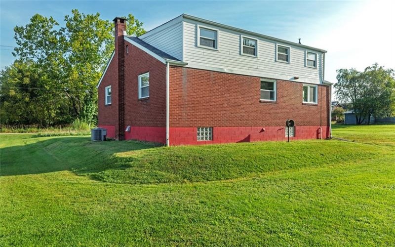 147 W Pennsylvania Avenue, New Stanton, 15601, ,Commercial-industrial-business,For Sale,W Pennsylvania Avenue,1773585