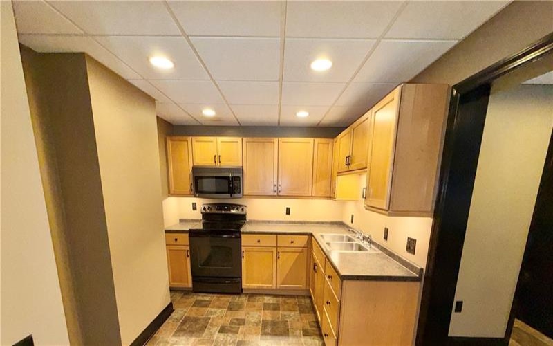 5 1/2 Gallatin Ave, Uniontown, 15401, 2 Bedroom Bedrooms, ,2 BathroomBathrooms,Lease,For Rent,Gallatin Ave,1774667