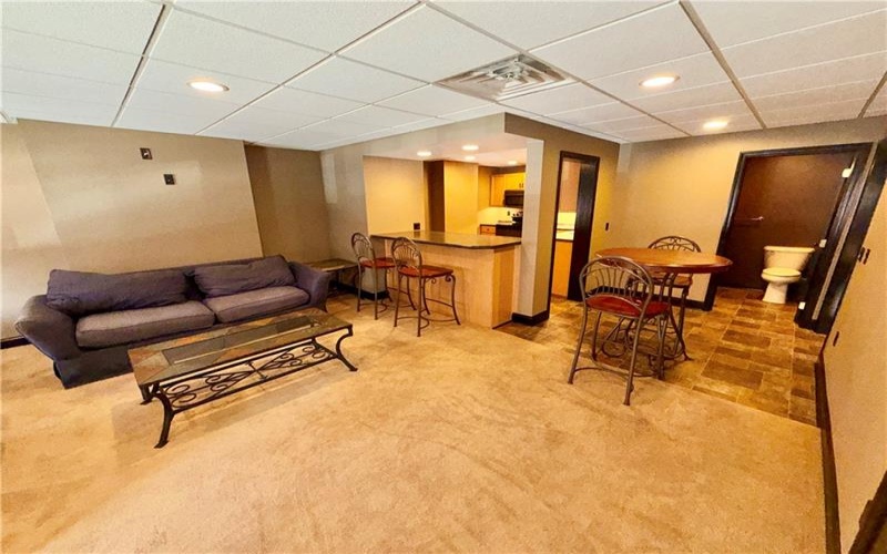 5 1/2 Gallatin Ave, Uniontown, 15401, 2 Bedroom Bedrooms, ,2 BathroomBathrooms,Lease,For Rent,Gallatin Ave,1774667