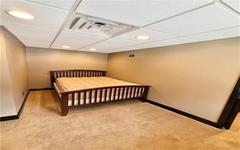 5 1/2 Gallatin Ave, Uniontown, 15401, 2 Bedroom Bedrooms, ,2 BathroomBathrooms,Lease,For Rent,Gallatin Ave,1774667