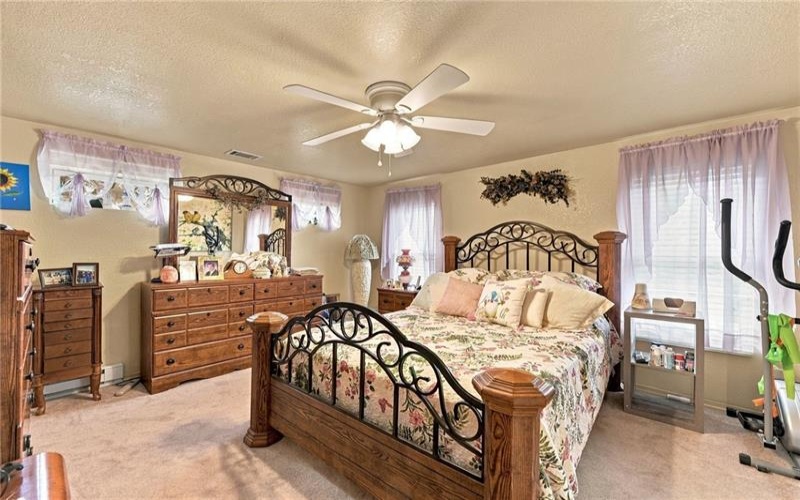 305 3rd St, Derry, 15627, 2 Bedroom Bedrooms, 7 Room Rooms,2.1 BathroomBathrooms,Residential,For Sale,3rd St,1775015