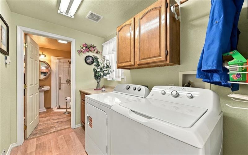 305 3rd St, Derry, 15627, 2 Bedroom Bedrooms, 7 Room Rooms,2.1 BathroomBathrooms,Residential,For Sale,3rd St,1775015