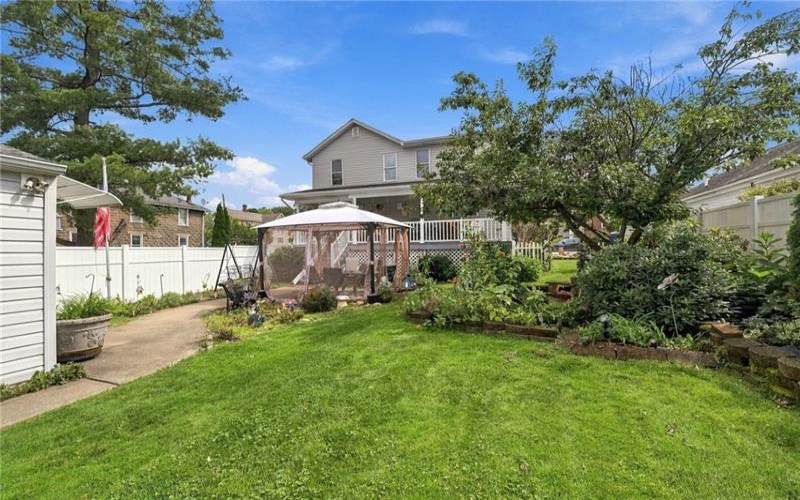305 3rd St, Derry, 15627, 2 Bedroom Bedrooms, 7 Room Rooms,2.1 BathroomBathrooms,Residential,For Sale,3rd St,1775015
