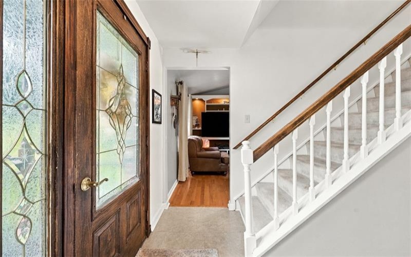 117 McCoal Lane, Upper Burrell, 15068, 3 Bedroom Bedrooms, 6 Room Rooms,2.1 BathroomBathrooms,Residential,For Sale,McCoal Lane,1775125