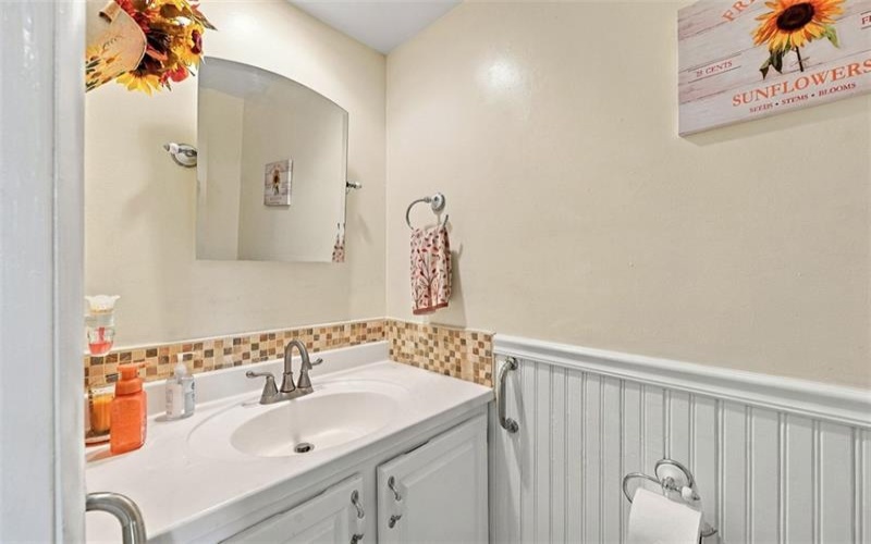 117 McCoal Lane, Upper Burrell, 15068, 3 Bedroom Bedrooms, 6 Room Rooms,2.1 BathroomBathrooms,Residential,For Sale,McCoal Lane,1775125