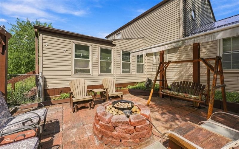 117 McCoal Lane, Upper Burrell, 15068, 3 Bedroom Bedrooms, 6 Room Rooms,2.1 BathroomBathrooms,Residential,For Sale,McCoal Lane,1775125