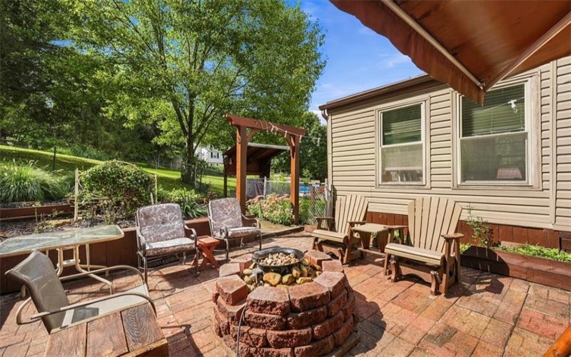 117 McCoal Lane, Upper Burrell, 15068, 3 Bedroom Bedrooms, 6 Room Rooms,2.1 BathroomBathrooms,Residential,For Sale,McCoal Lane,1775125