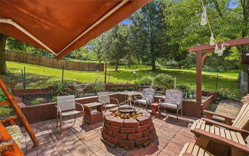 117 McCoal Lane, Upper Burrell, 15068, 3 Bedroom Bedrooms, 6 Room Rooms,2.1 BathroomBathrooms,Residential,For Sale,McCoal Lane,1775125