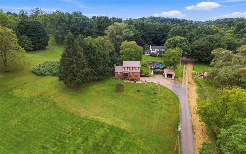 117 McCoal Lane, Upper Burrell, 15068, 3 Bedroom Bedrooms, 6 Room Rooms,2.1 BathroomBathrooms,Residential,For Sale,McCoal Lane,1775125