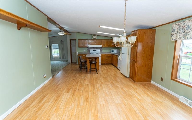 282 TEE Dr, TARRS, 15688, 3 Bedroom Bedrooms, 8 Room Rooms,2 BathroomBathrooms,Residential,For Sale,TEE Dr,1775139
