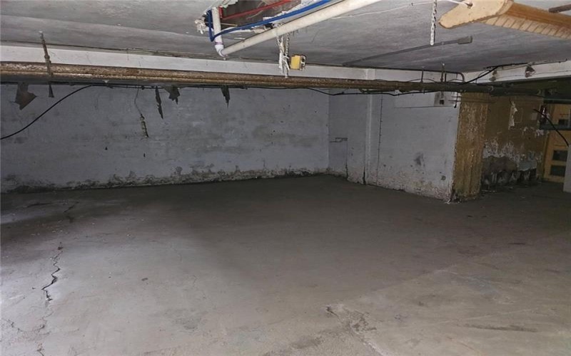 300 Longfellow, Vandergrift, 15690, ,Commercial-industrial-business,For Sale,Longfellow,1775144
