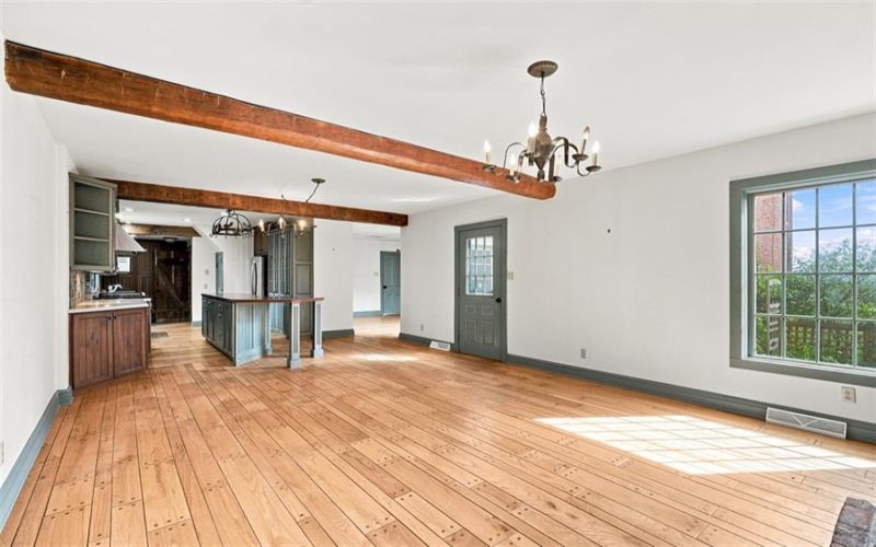 50 Wolfram, Washington, 15301, 4 Bedroom Bedrooms, 10 Room Rooms,3 BathroomBathrooms,Residential,For Sale,Wolfram,1775151