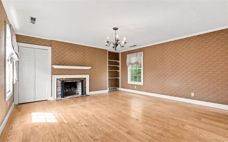 50 Wolfram, Washington, 15301, 4 Bedroom Bedrooms, 10 Room Rooms,3 BathroomBathrooms,Residential,For Sale,Wolfram,1775151