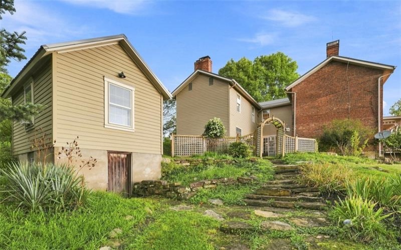 50 Wolfram, Washington, 15301, 4 Bedroom Bedrooms, 10 Room Rooms,3 BathroomBathrooms,Residential,For Sale,Wolfram,1775151