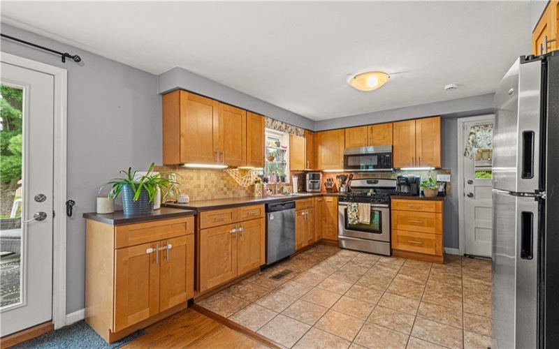 640 Shirls Ave, Washington, 15301, 3 Bedroom Bedrooms, 9 Room Rooms,2 BathroomBathrooms,Residential,For Sale,Shirls Ave,1775173