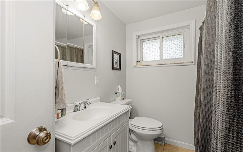 640 Shirls Ave, Washington, 15301, 3 Bedroom Bedrooms, 9 Room Rooms,2 BathroomBathrooms,Residential,For Sale,Shirls Ave,1775173