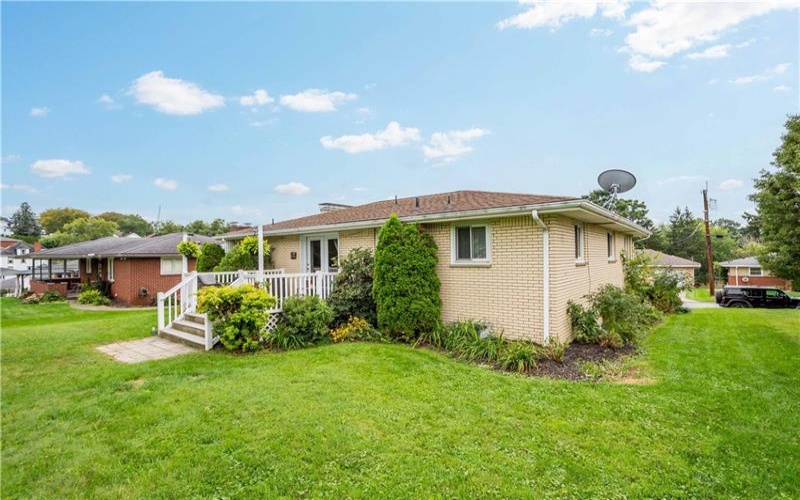 640 Shirls Ave, Washington, 15301, 3 Bedroom Bedrooms, 9 Room Rooms,2 BathroomBathrooms,Residential,For Sale,Shirls Ave,1775173