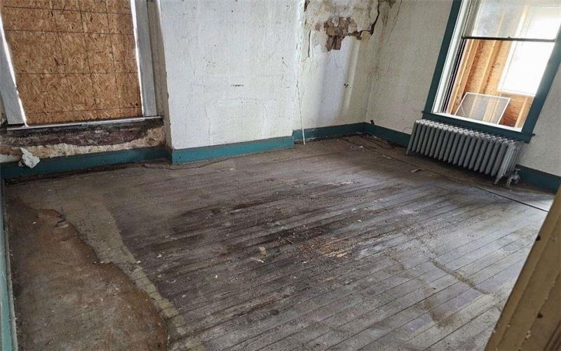 300 Longfellow, Vandergrift, 15690, ,Multi-unit,For Sale,Longfellow,1775196