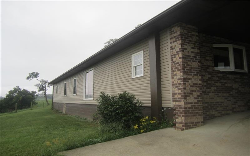 586 WHITE BARN ROAD, 15370, 15370, 2 Bedroom Bedrooms, 6 Room Rooms,1 BathroomBathrooms,Residential,For Sale,WHITE BARN ROAD,1775201