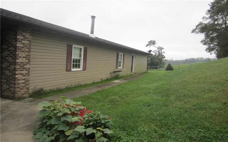 586 WHITE BARN ROAD, 15370, 15370, 2 Bedroom Bedrooms, 6 Room Rooms,1 BathroomBathrooms,Residential,For Sale,WHITE BARN ROAD,1775201