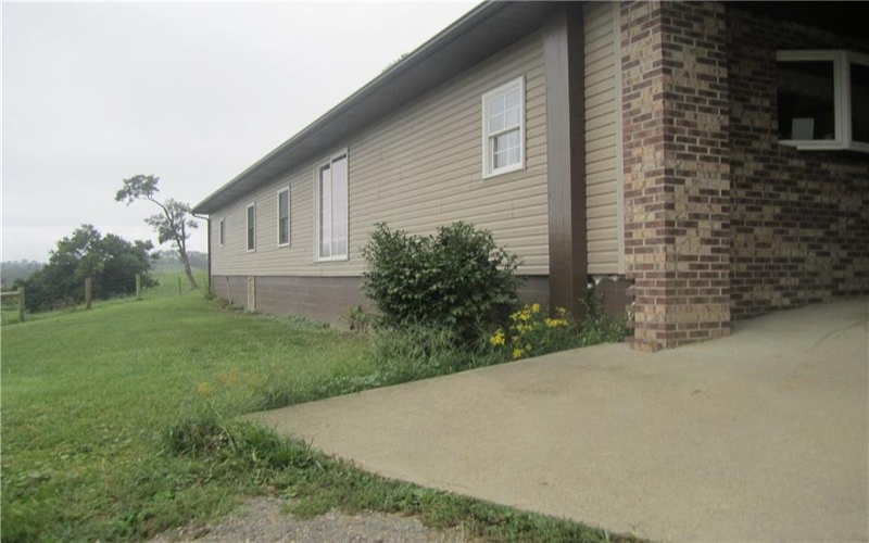 586 WHITE BARN ROAD, 15370, 15370, 2 Bedroom Bedrooms, 6 Room Rooms,1 BathroomBathrooms,Residential,For Sale,WHITE BARN ROAD,1775201